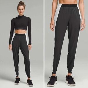 Lululemon Size 4 - Adapted State Perforated HR Jogger Glow in Gray, White